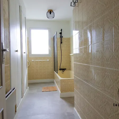 Les 3 Pitchounes 펜션 알비